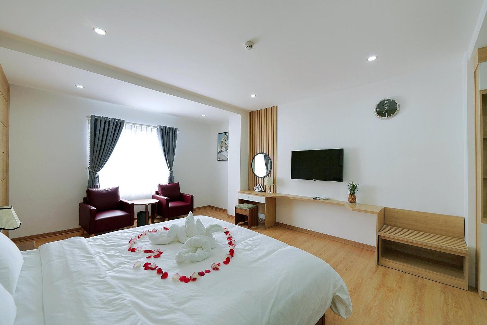Khach San Xa Nu Hotel Tỉnh Kontum Exterior photo