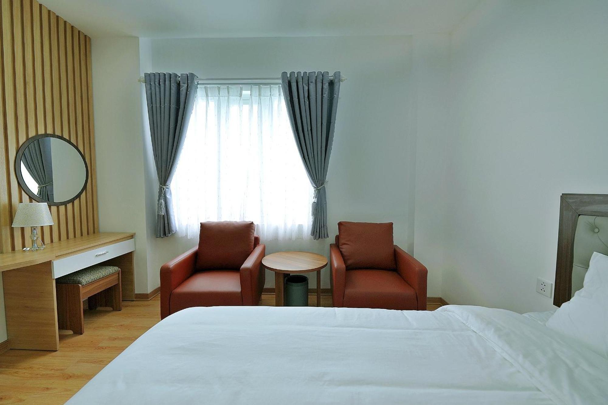 Khach San Xa Nu Hotel Tỉnh Kontum Exterior photo